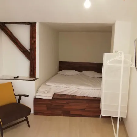 6ato Art Hostel