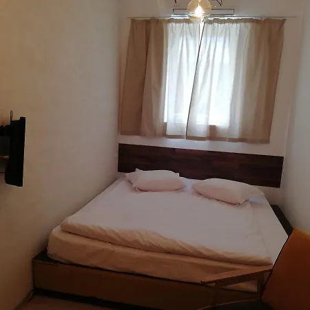 6ato Art Hostel *